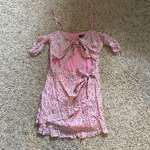 Kittenish floral cut out dress. New with tags!